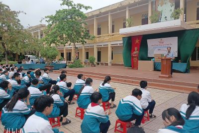 Trường Tiểu học Lương Thế Vinh đón nhận quà tặng ý nghĩa từ chương trình “Hành trình công lý và trái tim”
